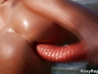 Poussins brunes insatiables présentent du sexe lesbien dur au festival de baise d'un collège amateur french sex video sale